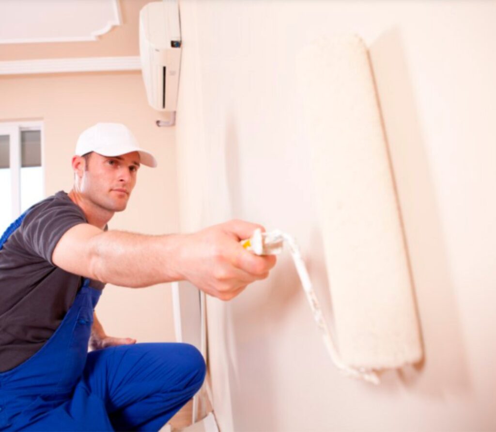Pintor de Rilook trabajando